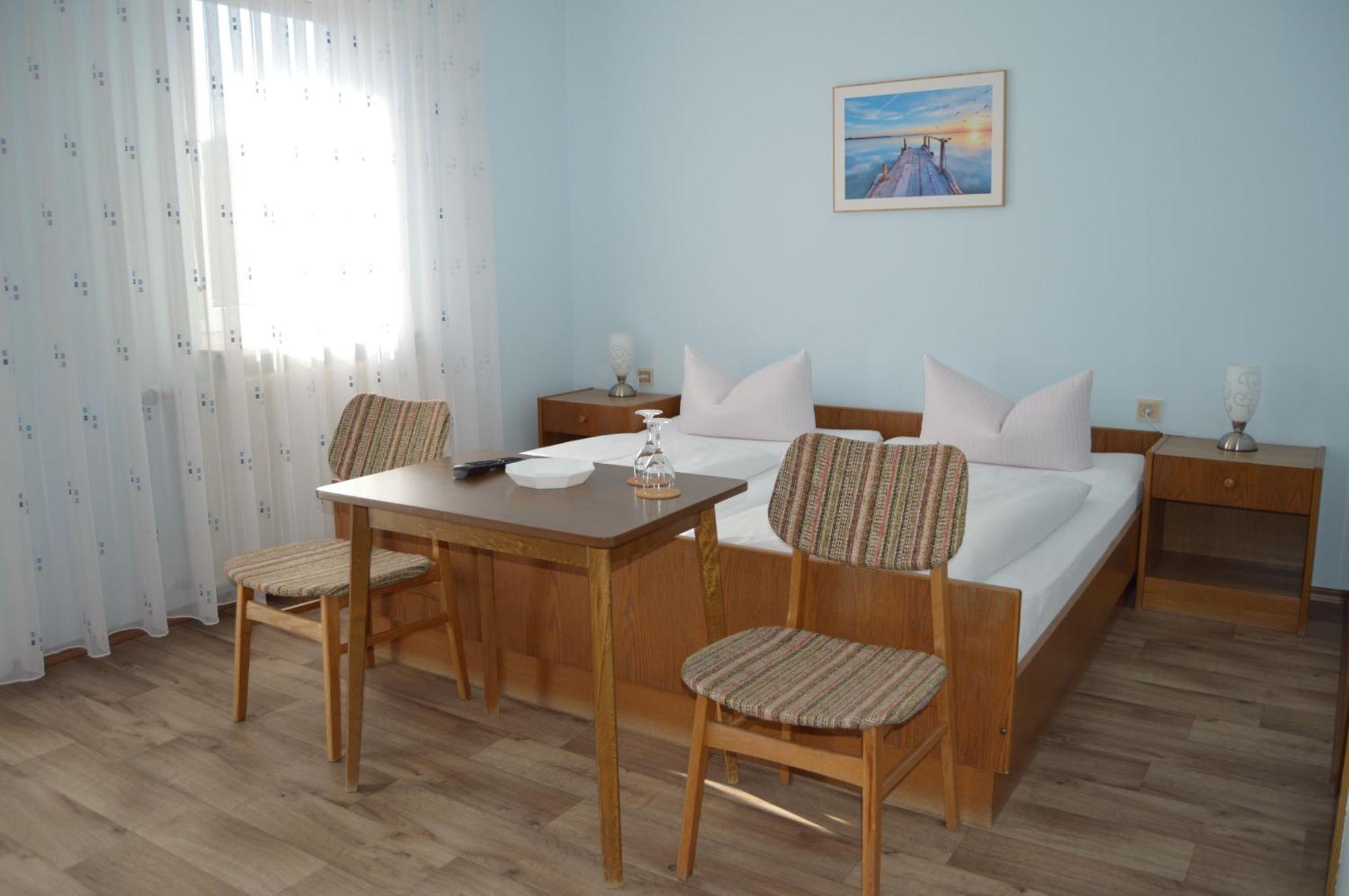 Gasthof-Pension Fraenkische Schweiz Obertrubach ภายนอก รูปภาพ